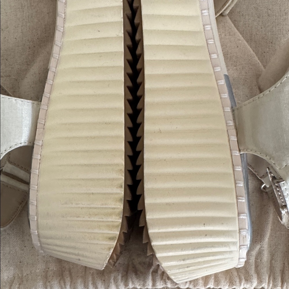 Dolce Vita Women's Debra Cream Sandals Size 7 M Good Condition - Picture 10 of 15